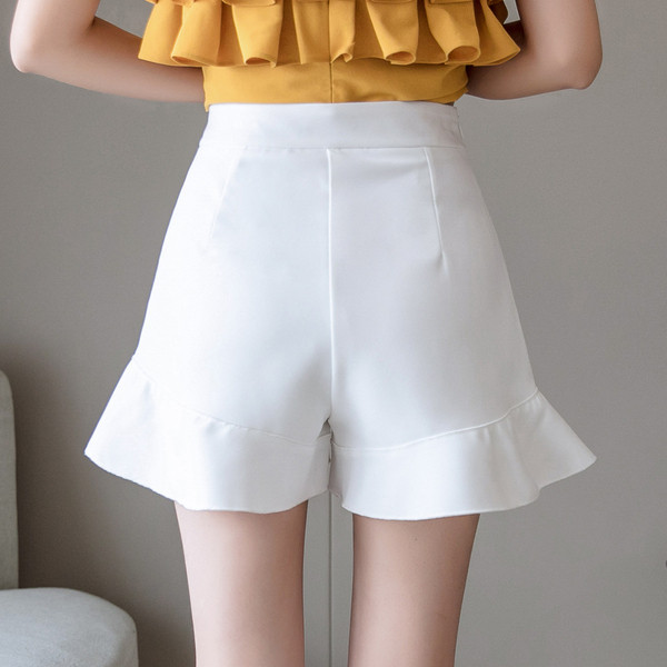 Lezser női rövidnadrág szabású modell magas derékkal