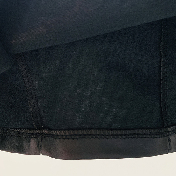 Fusta scurta moderna de dama din piele ecologica de culoare neagra