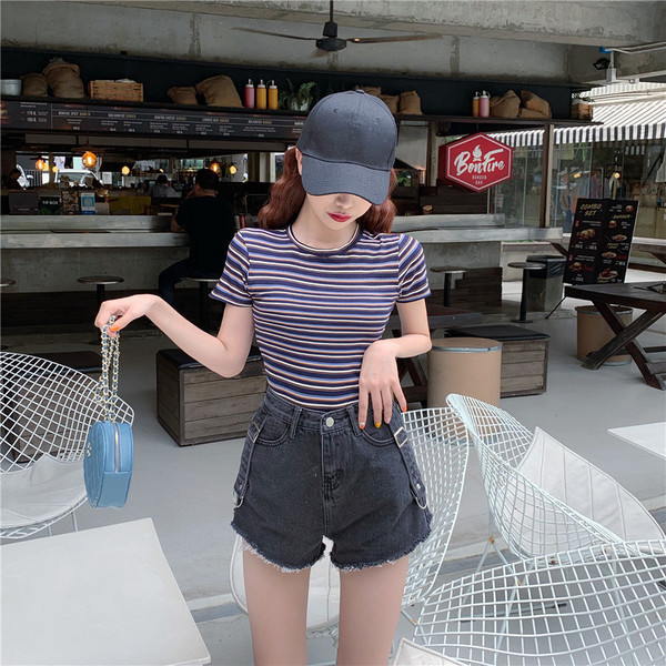 Alkalmi női rövid farmernadrág magas derékkal