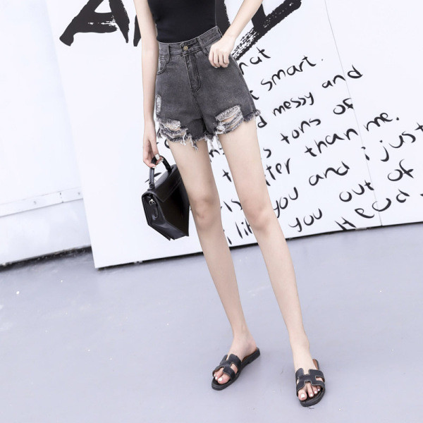 Moderne traper kratke hlače s poderanim motivima