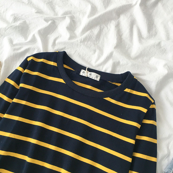 Alkalmi női csíkos blúz kerek nyakkivágással