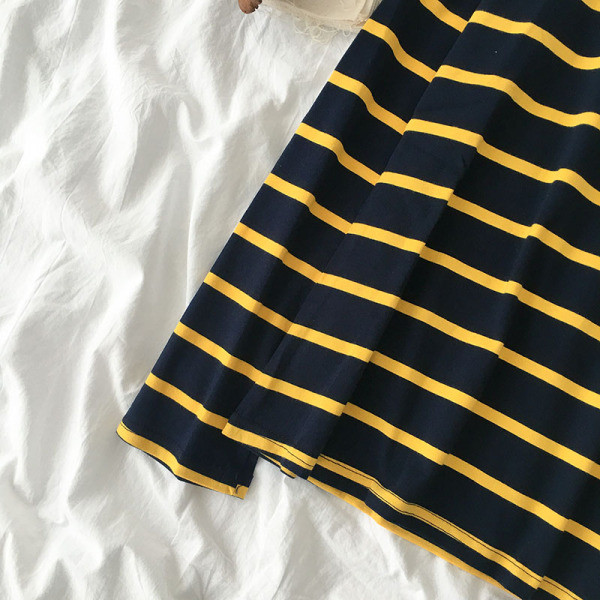 Alkalmi női csíkos blúz kerek nyakkivágással