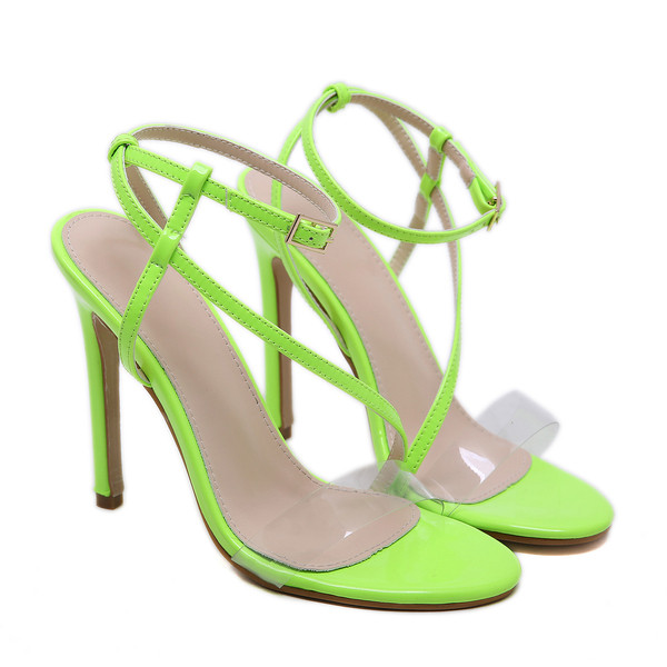 Stílusos női szandál műbőr pántokkal és szilikonnal