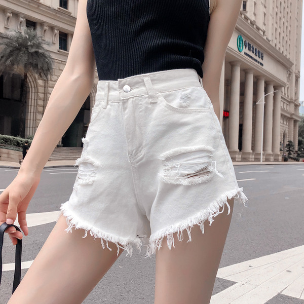 Aktuális rövid női farmer magas derékkal, szakadt motívumokkal