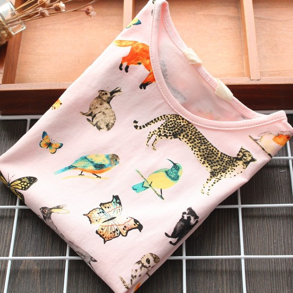 Új modell ovális nyakkivágású, rövid ujjú gyerekblúz lányoknak