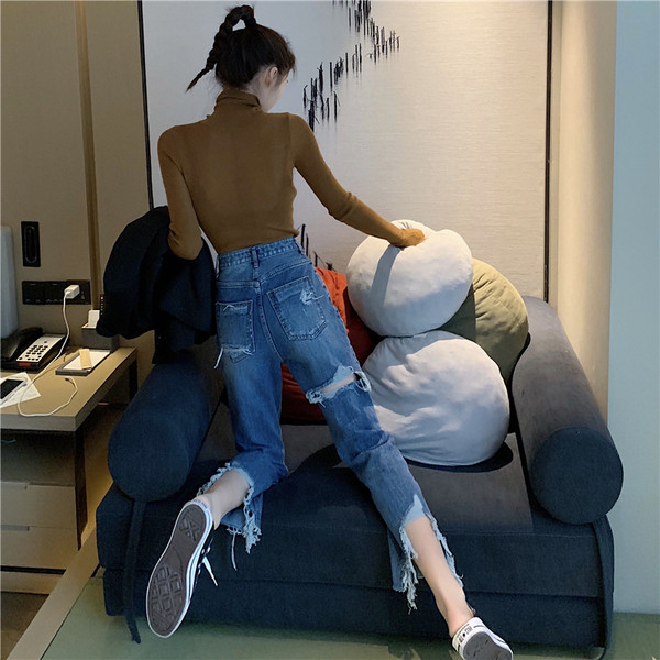 Blugi casual de dama cu motive rupte si talie inalta