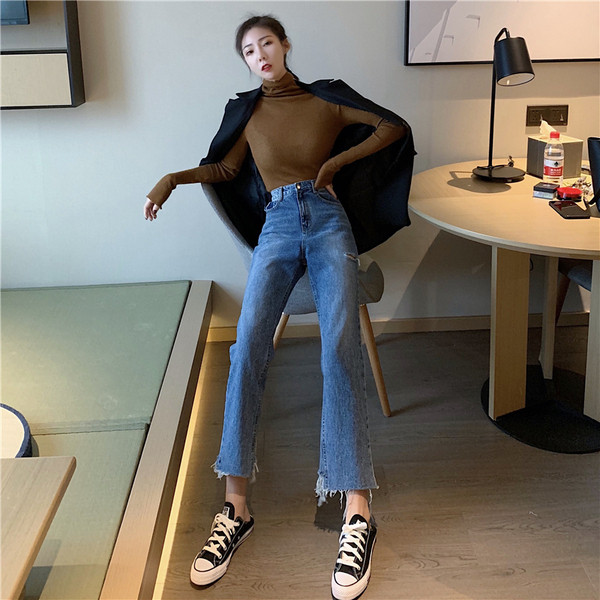 Blugi casual de dama cu motive rupte si talie inalta