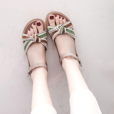 Ležerne ženske sandale s ravnim potplatom i remenčićima u boji