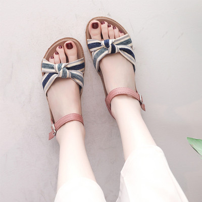 Ležerne ženske sandale s ravnim potplatom i remenčićima u boji