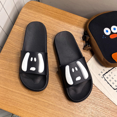 Papuci de damă cu talpă plată pierdută potriviti pentru plajă