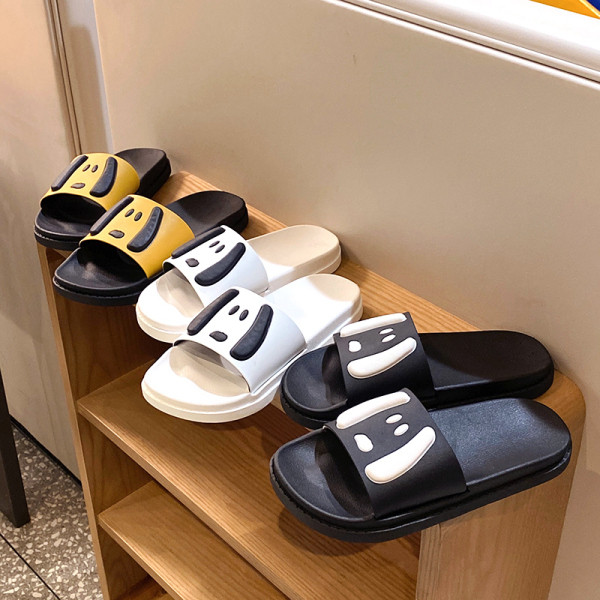 Papuci de damă cu talpă plată pierdută potriviti pentru plajă