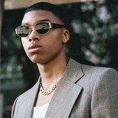 NOUL model de ochelari de soare rotunzi potriviti pentru barbati si femei