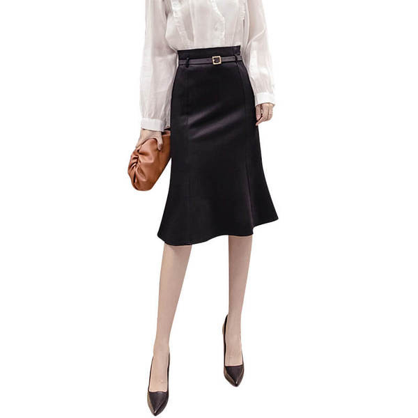 Női alkalmi szoknya övvel és magas derékkal, fekete színben