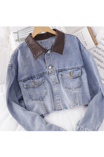 Rövid farmerdzseki zsebekkel és bőrgallérral