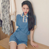 Set dama care include o bluza cu maneca scurta si guler + pantaloni cu talie inalta