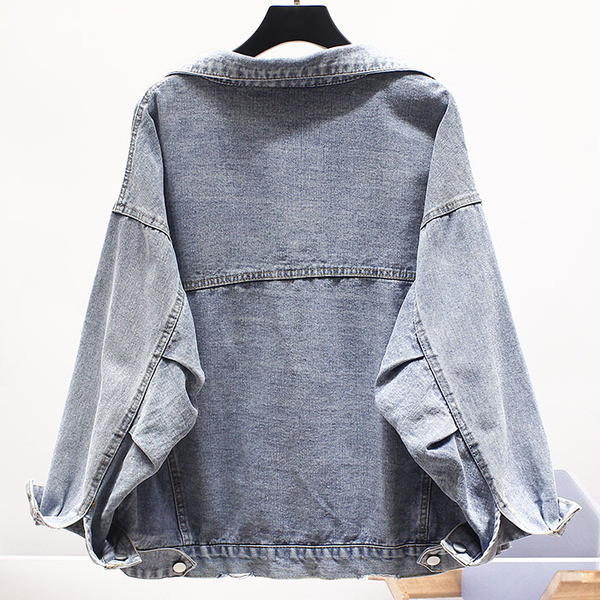 ÚJ modell női farmerdzseki szakadt motívumokkal és gallérral