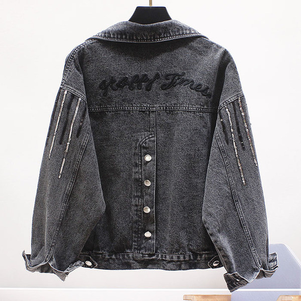 НОВ модел дамско дънково яке широк модел с бродерия 