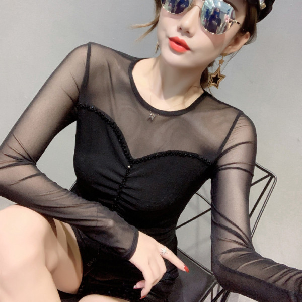 Bluză de damă modernă cu pietre și plasă