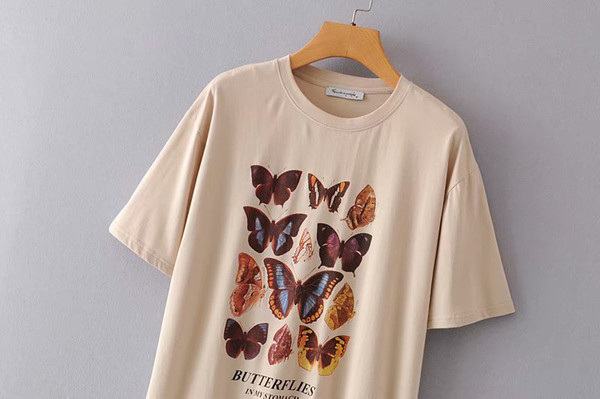 Ежедневна тениска с щампа пеперуди