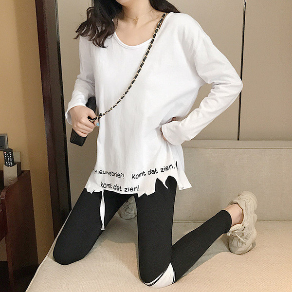 Bluză casual de damă cu motive rupte și inscripții