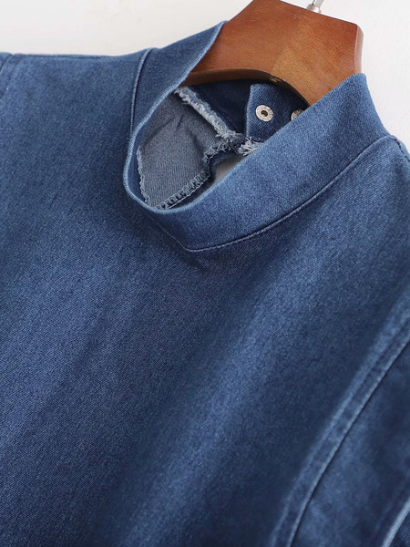 Rochie modernă din denim cu spatele gol