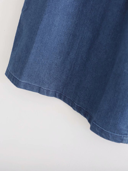 Rochie modernă din denim cu spatele gol