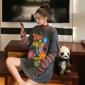 Широка дамска блуза с цветни ръкави и щампа