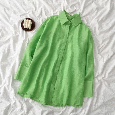 Női ing széles modell klasszikus gallérral és hosszú ujjal