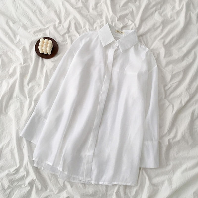 Női ing széles modell klasszikus gallérral és hosszú ujjal