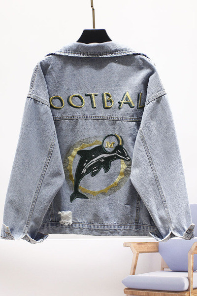 Női alkalmi farmerdzseki hímzéssel és felirattal