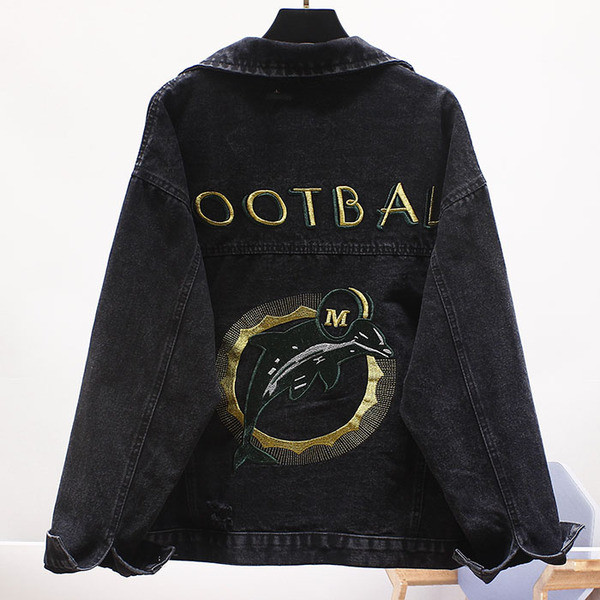 Női alkalmi farmerdzseki hímzéssel és felirattal