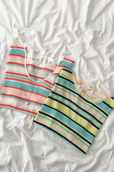 Csíkos női póló rövid ujjal, kerek nyakkivágással