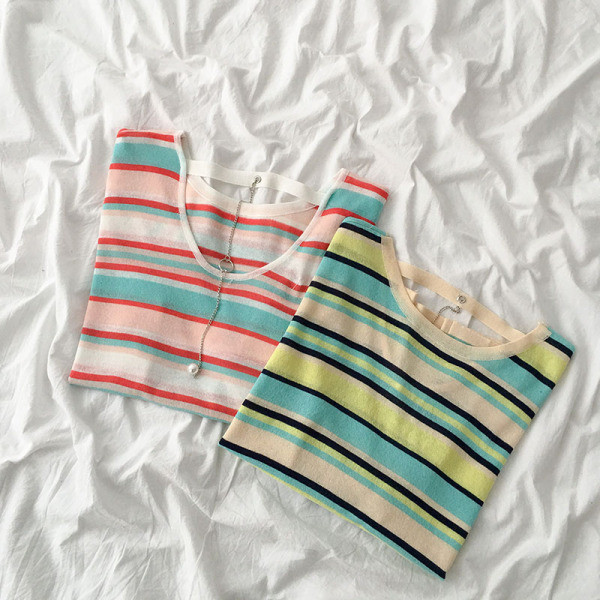 Csíkos női póló rövid ujjal, kerek nyakkivágással