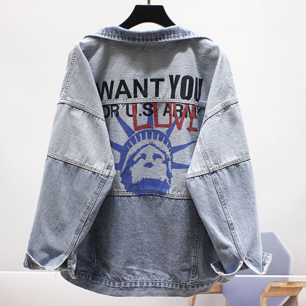 Geacă casual de damă din denim model larg cu aplicații și inscripții