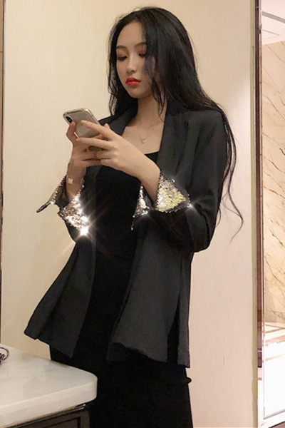 Geaca de dama eleganta cu paiete pe maneci