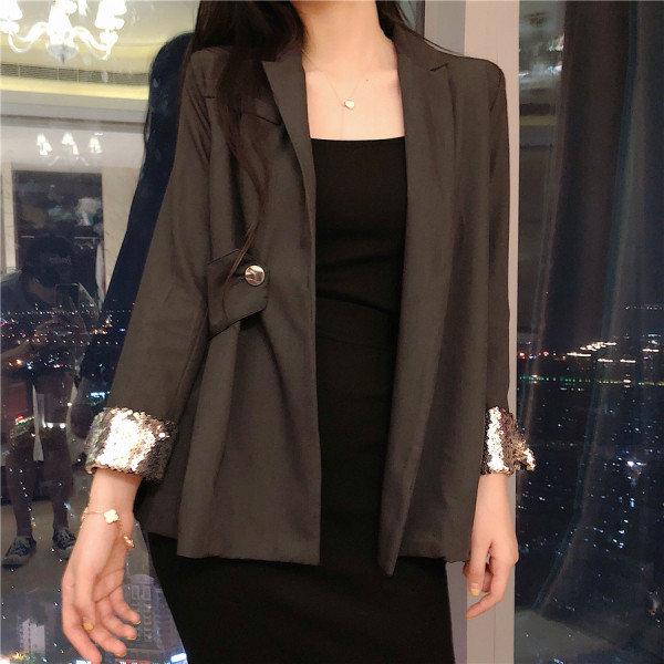 Geaca de dama eleganta cu paiete pe maneci