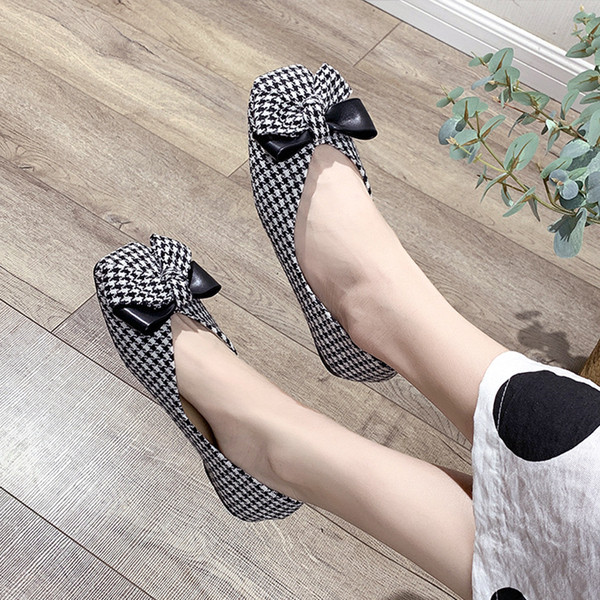 Karirane ženske casual cipele s ravnim potplatom i trakom