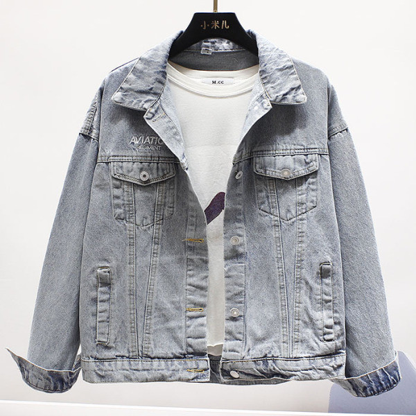 Модерно дамско дънково яке широк модел с бродерия и надпис 