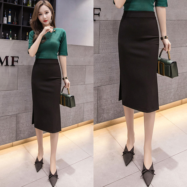 Fusta de dama moderna cu talie inalta si cu fanta in negru