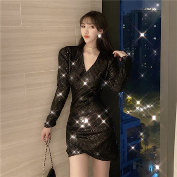 Liibuv naiste kleit litrite ja V-kaelusega