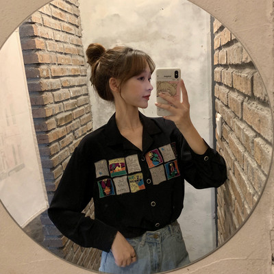 Cămașă modernă de damă cu nasturi și broderie