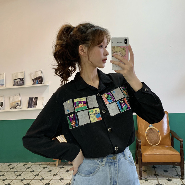 Cămașă modernă de damă cu nasturi și broderie