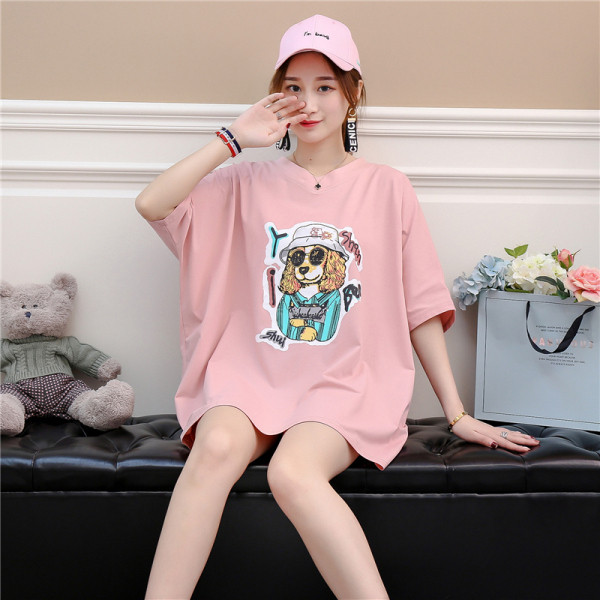 Tricou casual dama cu decolteu spitz si imprimeu - model larg