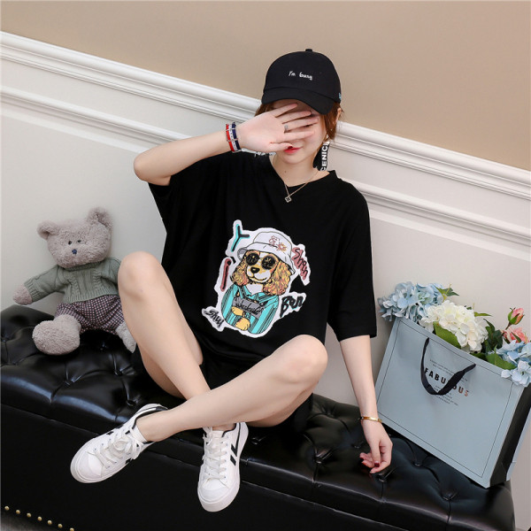 Tricou casual dama cu decolteu spitz si imprimeu - model larg