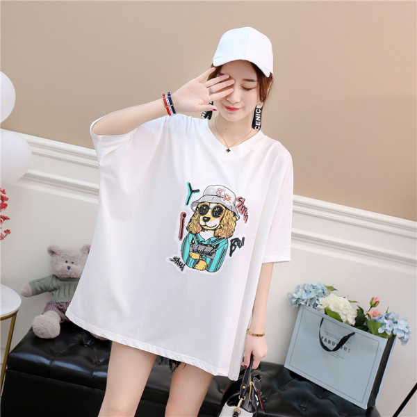 Tricou casual dama cu decolteu spitz si imprimeu - model larg