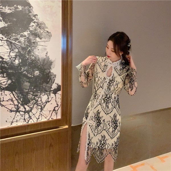 Elegáns női rövid csipkeruha