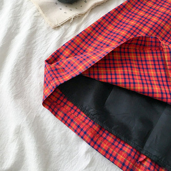 Карирана дамска къса пола с А-линия