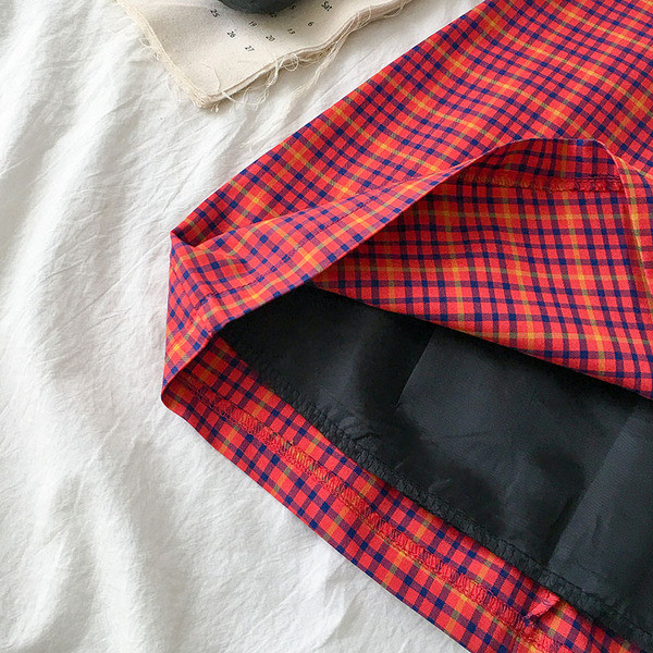 Карирана дамска къса пола с А-линия