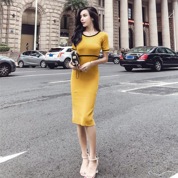 Rochie de primăvară model nou din tricotat subțire model montat