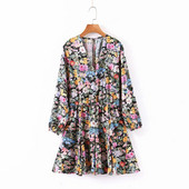 Rochie de dama de primavara cu decolteu spitz, maneci lungi si model floral